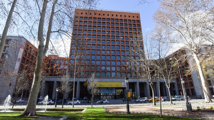 Sanidad aumentará la coordinación con las autoridades aeroportuarias para frenar la transmisión de la viruela del mono