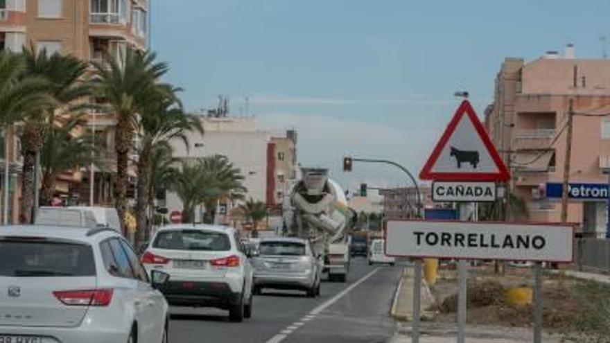 El acceso a la pedanía de Torrellano, en imagen de archivo.