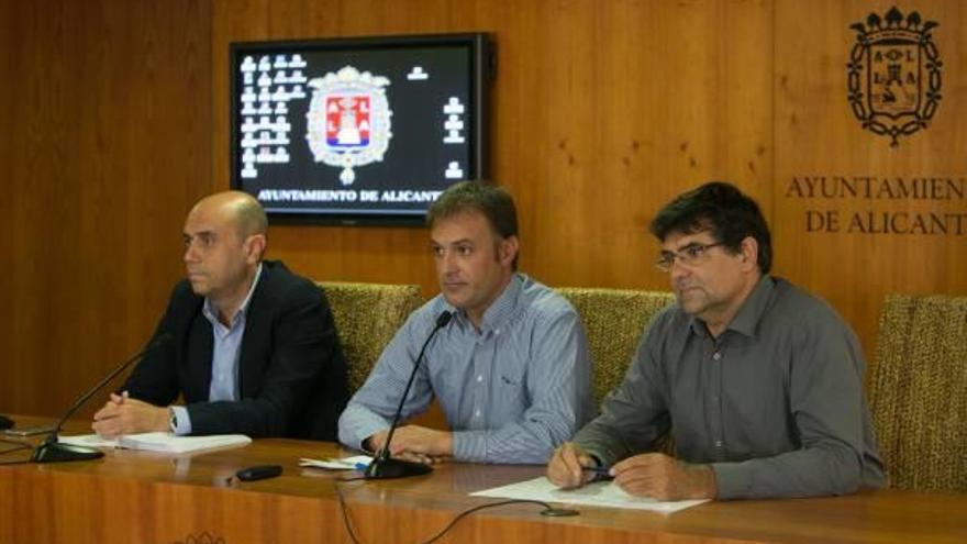 Gabriel Echávarri (PSOE), Natxo Bellido (Compromís) y Pavón (Guanyar).