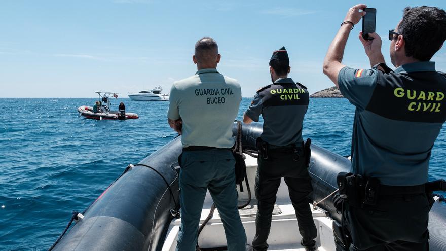 Policía Local de Ibiza y Guardia Civil, contra los chárteres en Talamanca
