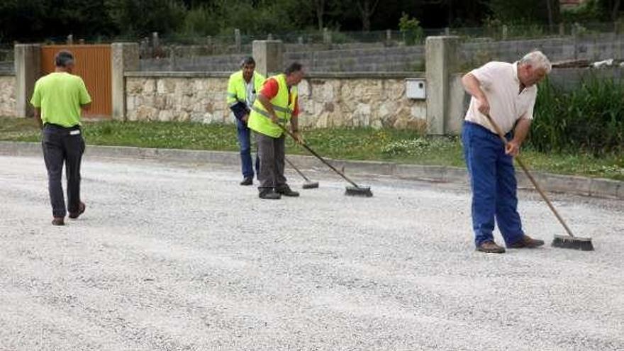 El barrio grovense de A Graña &quot;se pone guapo&quot;