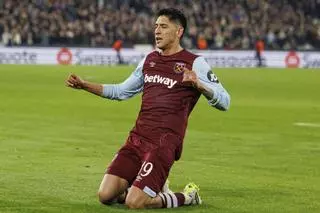 Edson Álvarez, el 'muro' mexicano que espió el Barça en 2022, 'sacrificado' en la Premier