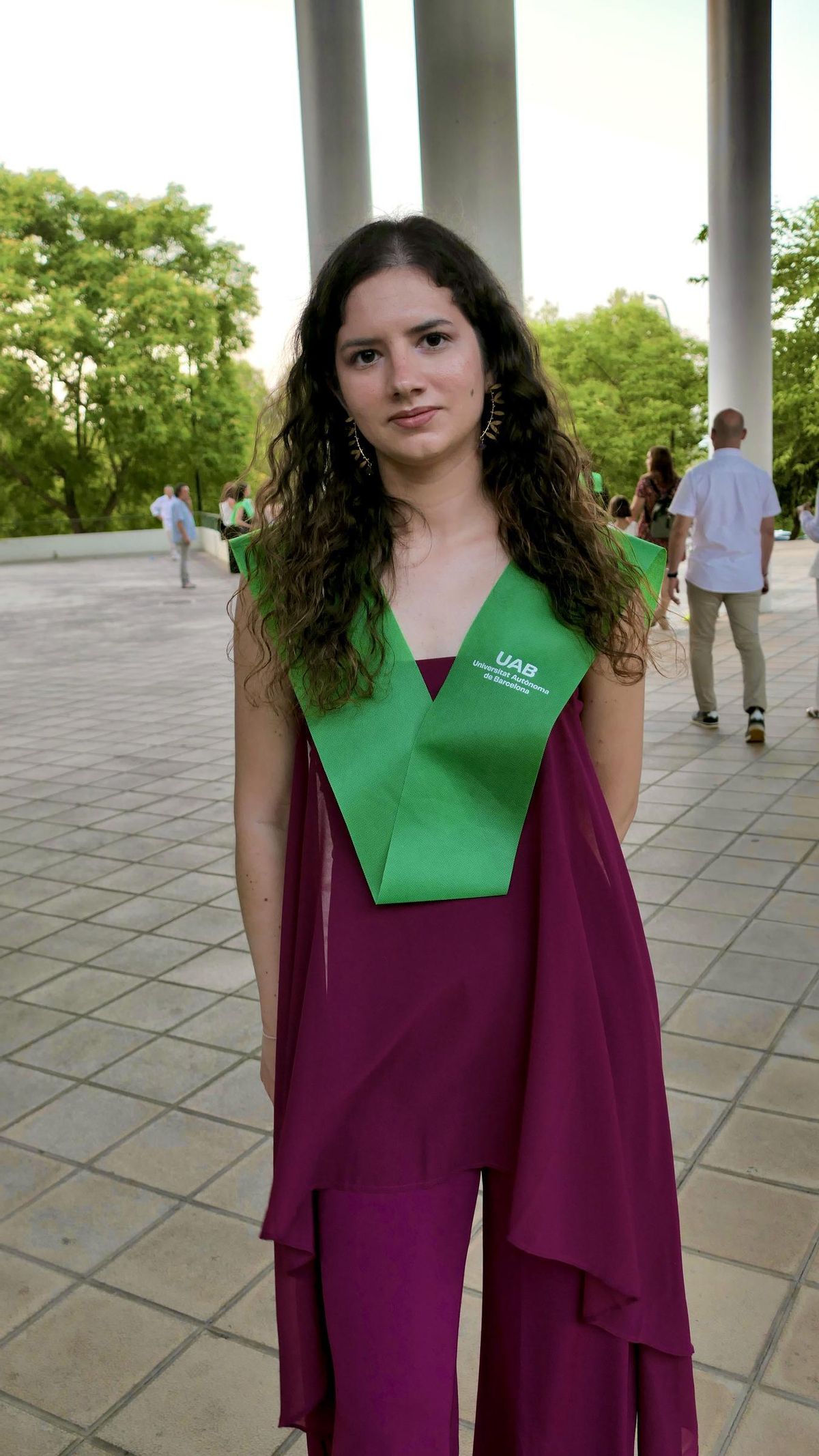 Imagen de Alba durante su graduación en la Universidad Autónoma de Barcelona (UAB).