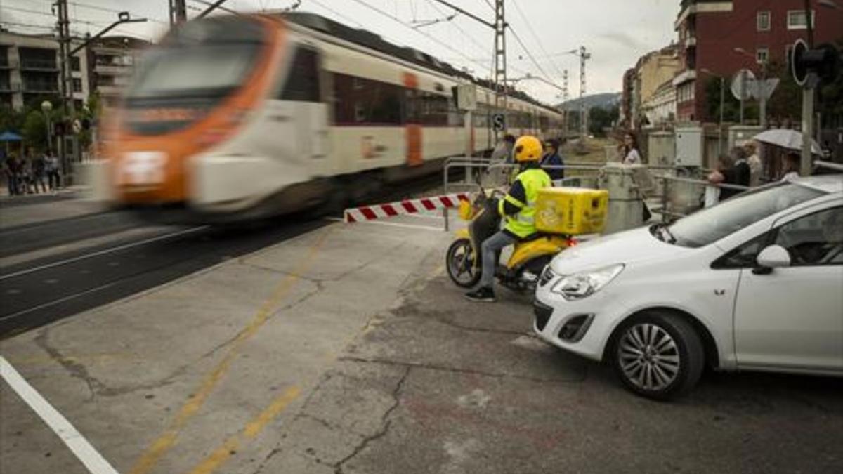 Uno de los pasos a nivel mas conflictivos de Montcada i Reixac.