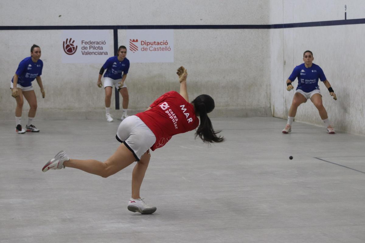 Mar, durant la partida contra Ana, Anabel i Marina.