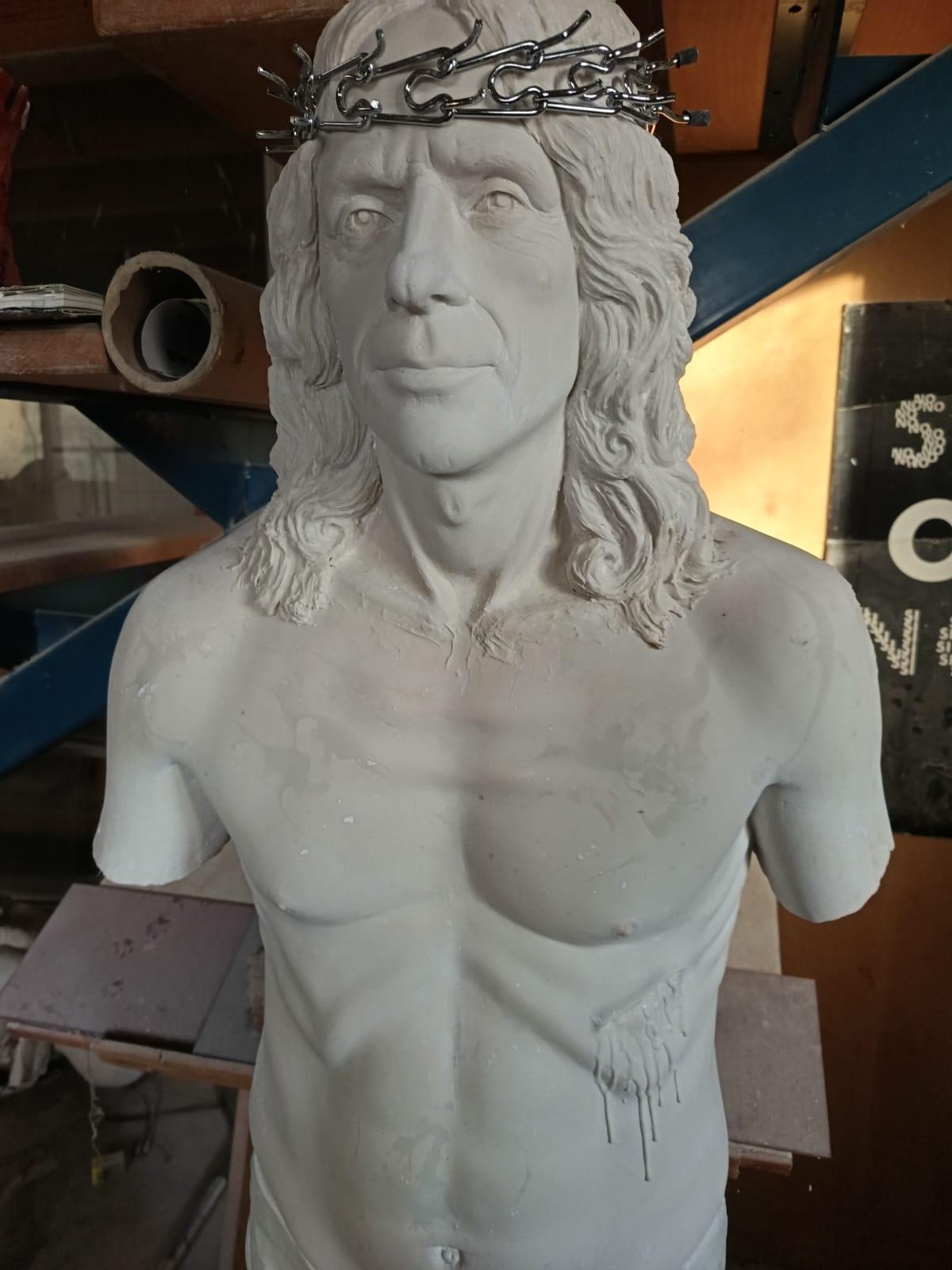 Fotogalería | Imágenes de la escultura de Antonio Morán de homenaje a Robe