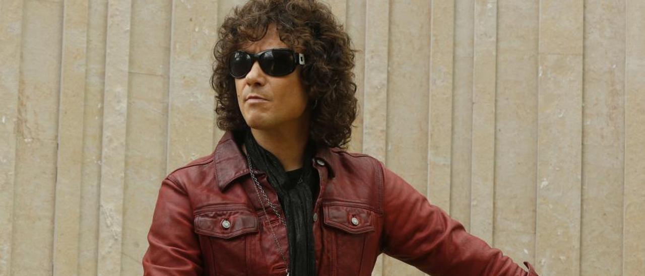 Enrique Bunbury: «El azar, el caos y el destino forman parte de mi evolución»