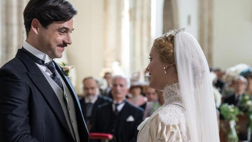 Máxima indignación contra RTVE por lo ocurrido tras la boda de Manuel y Jana en 'La Promesa': "Vaya educación..."