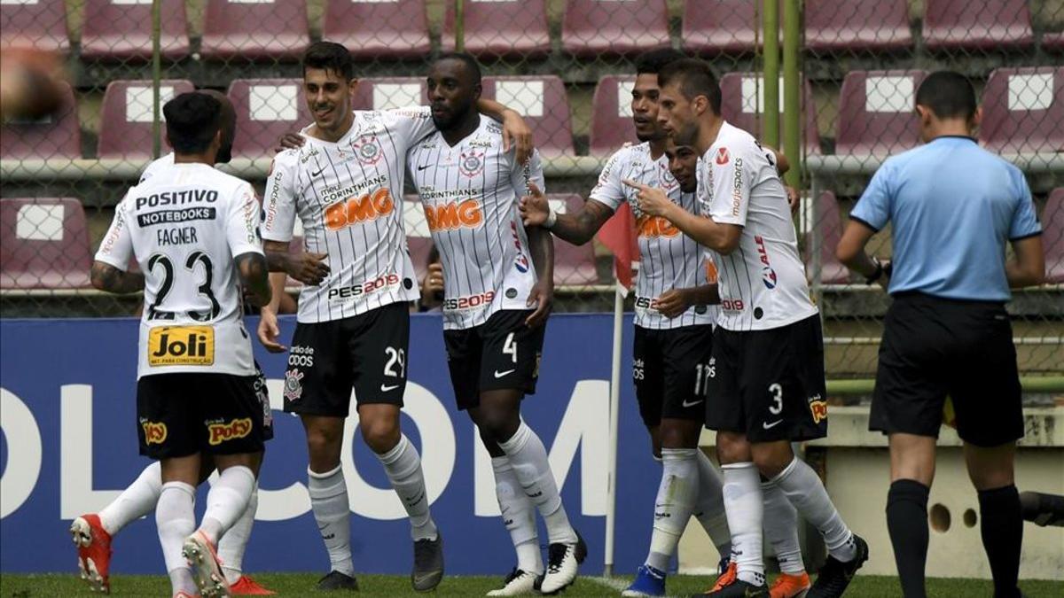Corinthians avanza a los octavos de final de la Sudamericana