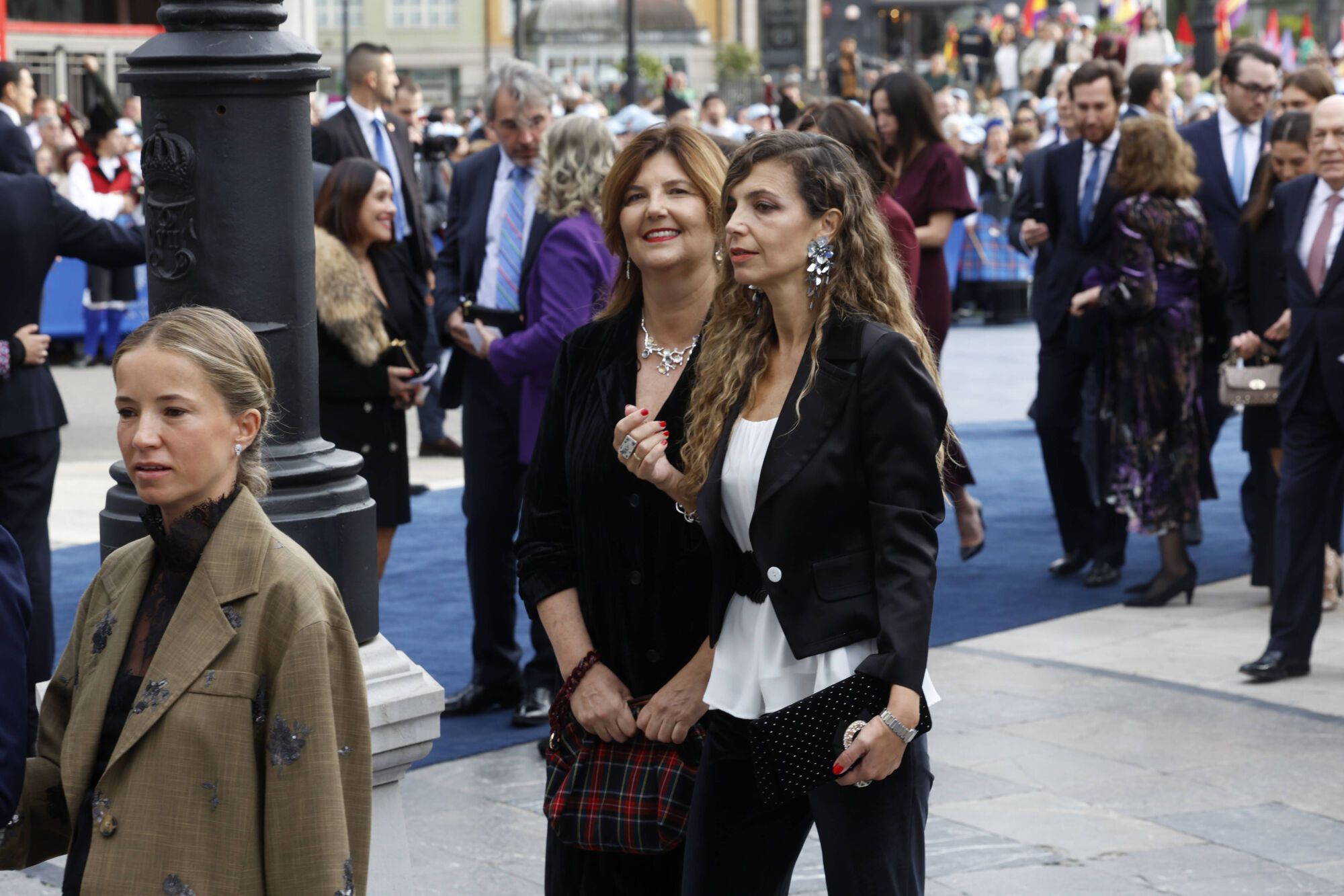 Así fue la llegada de los invitados a los premios "Princesa de Asturias" y su paso por la alfombra azul