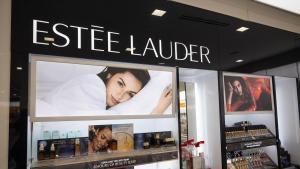 Estee Lauder products at a store in New York, US, on Tuesday, Feb. 4, 2025. Estee Lauder Cos., the owner of the Clinique and MAC brands, said it plans to eliminate between 5,800 to 7,000 positions in a corporate restructuring meant to return the flagging company to sales growth under its new chief executive officer. Photographer: Yuki Iwamura/Bloomberg