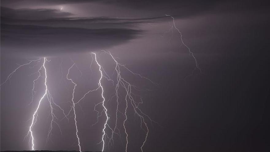 Córdoba registró 250 rayos en las tormentas de ayer tarde