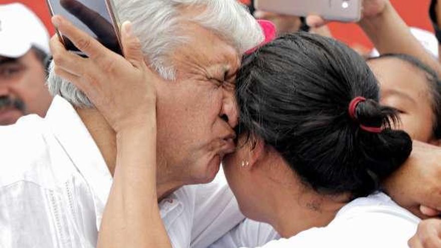 López Obrador cierra la campaña mexicana con un 30% de ventaja