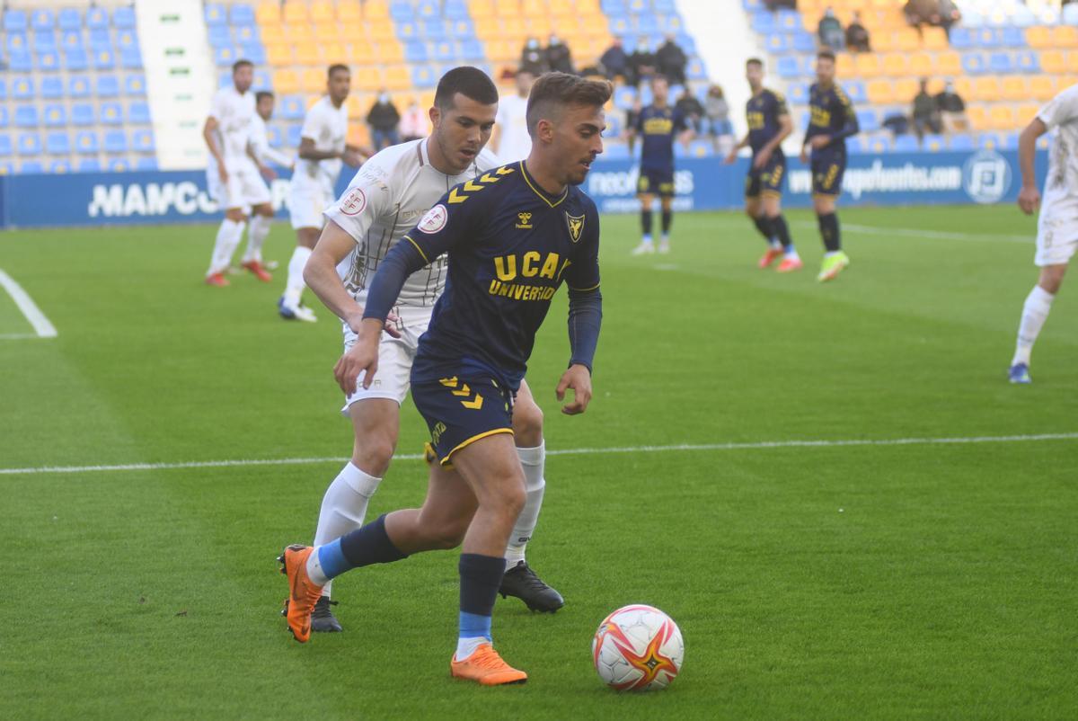 El UCAM Murcia recupera la sonrisa a costa del Algeciras (2-0) El UCAM Murcia recupera la sonrisa a costa del Algeciras (2-0)