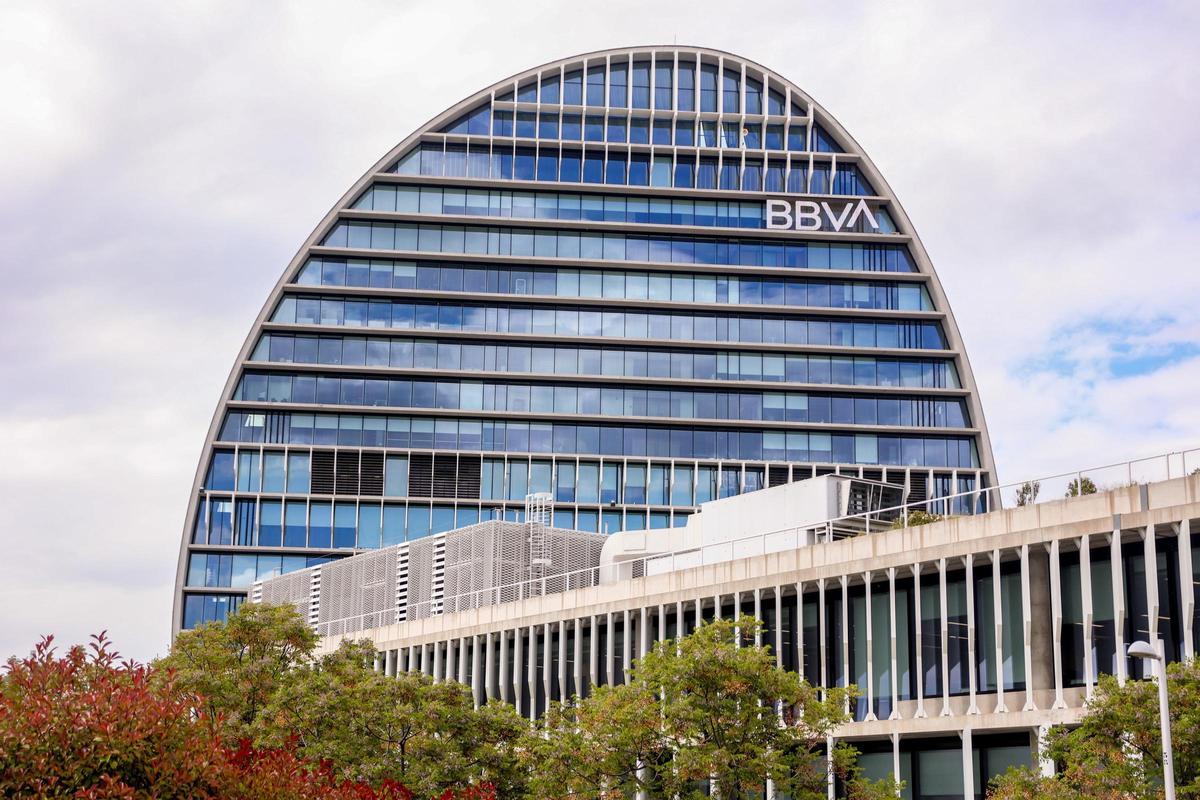 El BBVA manté l'OPA sobre el Sabadell malgrat les condicions del Govern central El BBVA manté l'OPA sobre el Sabadell malgrat les condicions del Govern central