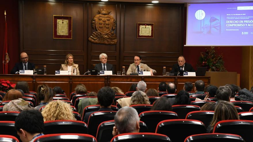 Los abogados reivindican en Murcia la importancia de poder asistir presencialmente a sus clientes encarcelados