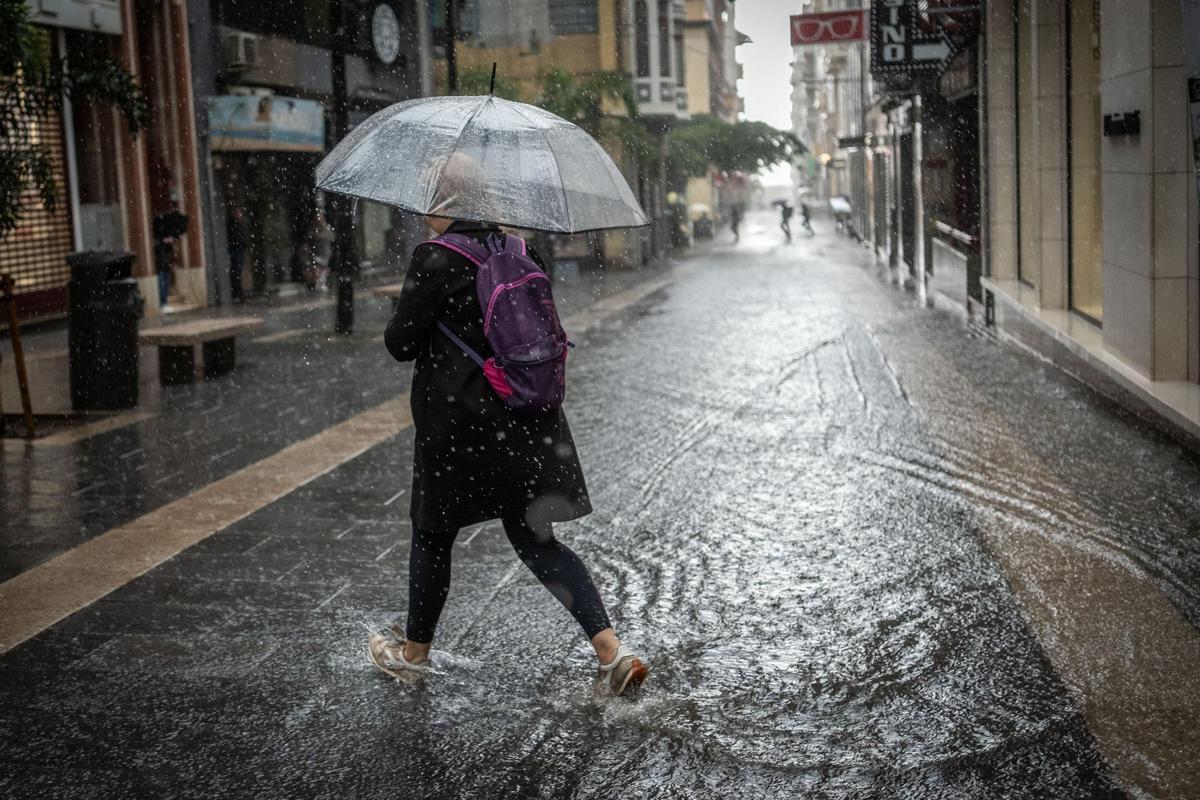 Fuertes lluvias en Santa Cruz de Tenerife Fuertes lluvias en Santa Cruz de Tenerife