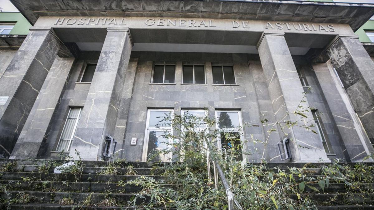 Edificio del Hospital General en los terrenos del viejo HUCA.