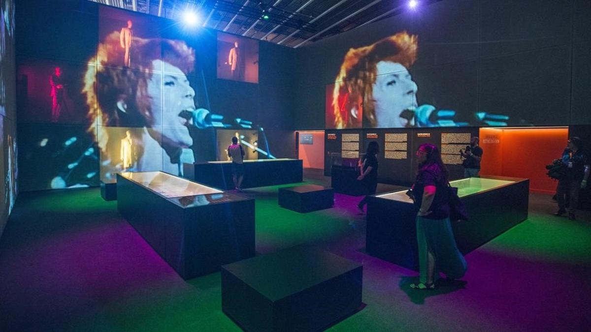 Exposición 'David Bowie is' en el Disseny Hub.