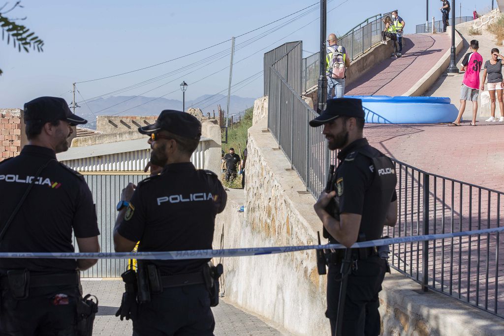 Encuentran muerto a un vecino de Lorca desaparecido encajado en el hueco entre dos casas