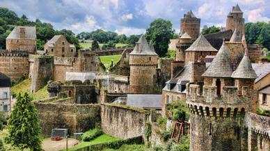 La ciudad medieval más bonita de Francia tiene también uno de los castillos más grandes y mejor conservados de Europa