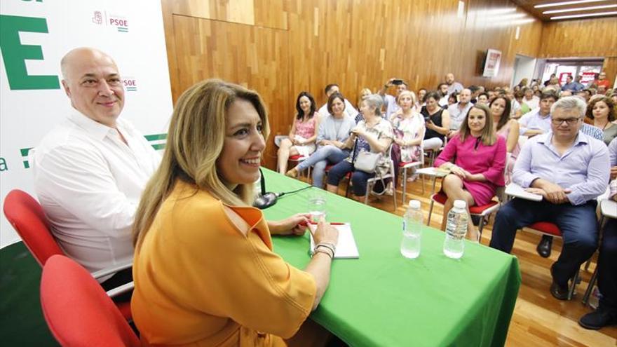 Susana Díaz se interesa por las demandas de los alcaldes