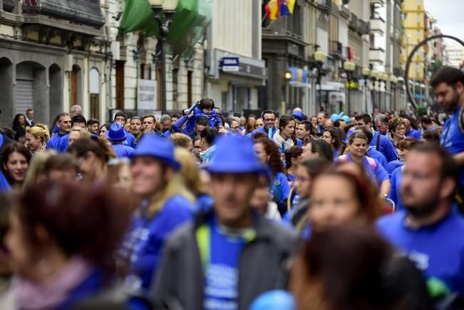 Marcha azul para celebrar el Dia Mundial de ...