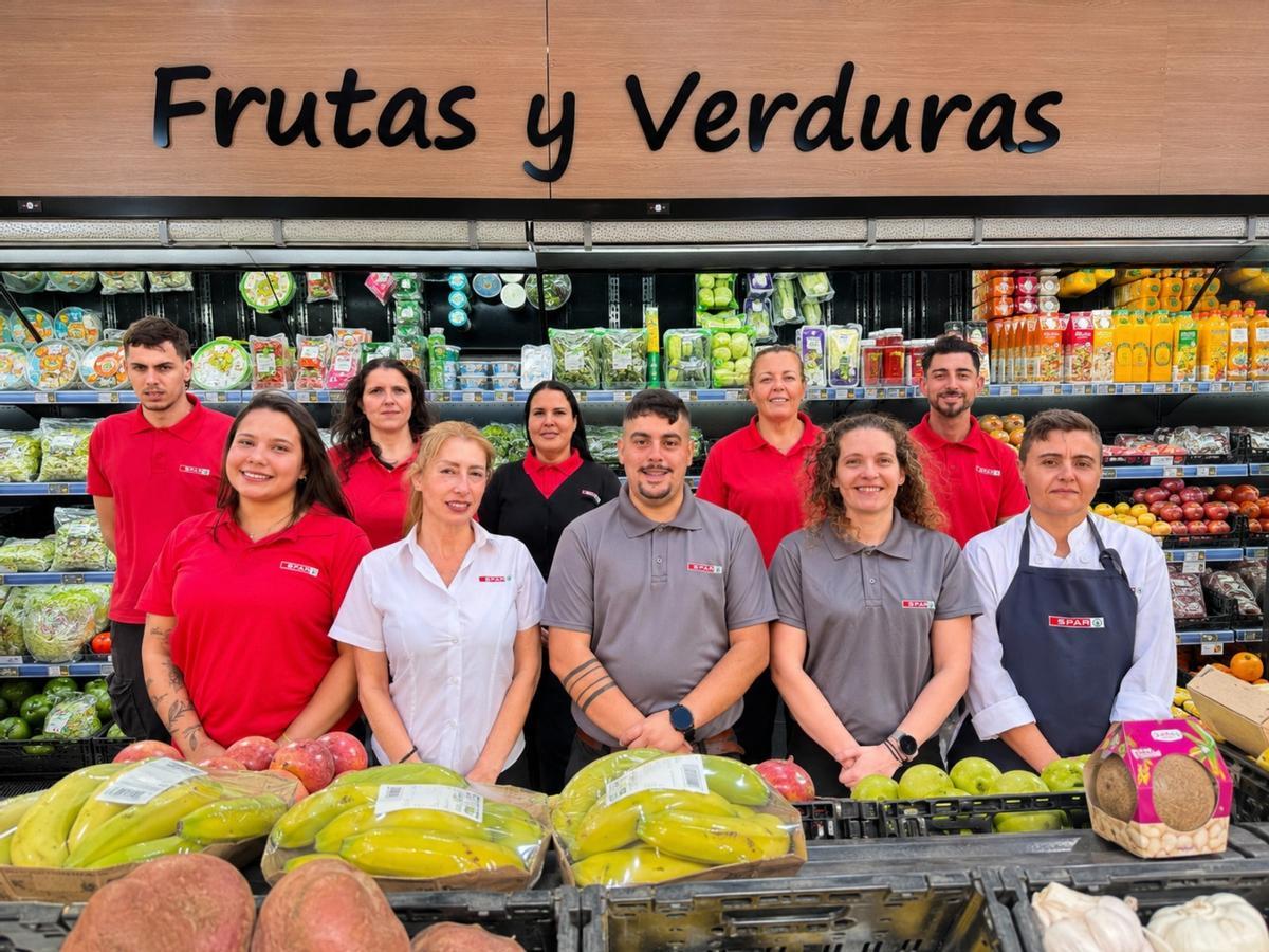 Plantilla de trabajadores de SPAR La Jurada