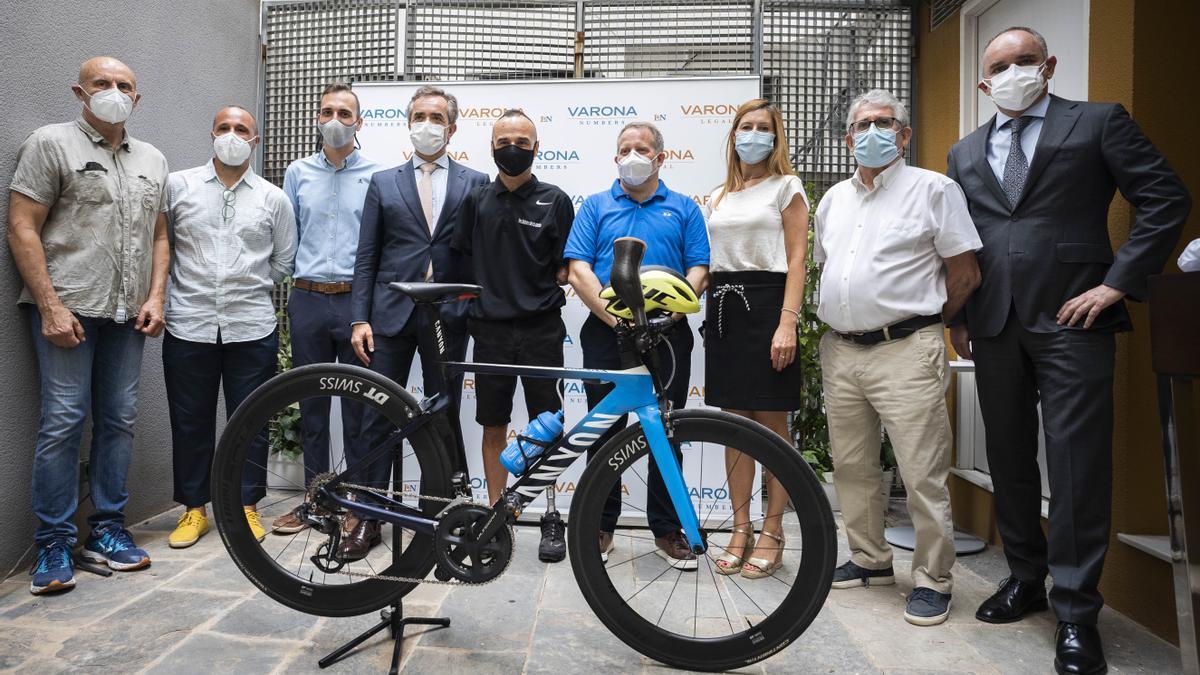 Acto junto al ciclista paralímpico Ricardo Ten.