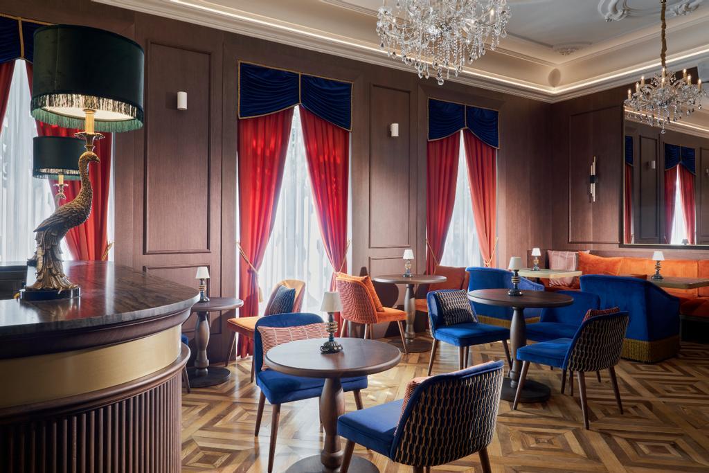 La Sucursal Grand Café.