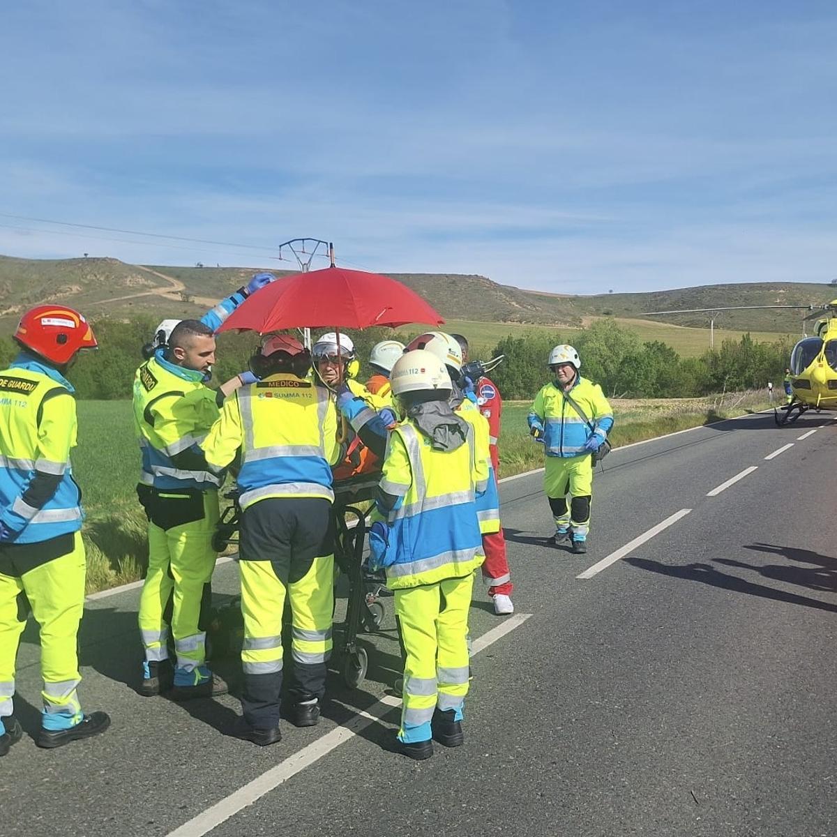 Tres heridos, uno grave, tras un choque con vuelco en la M-118 a la altura de Daganzo de Arriba.