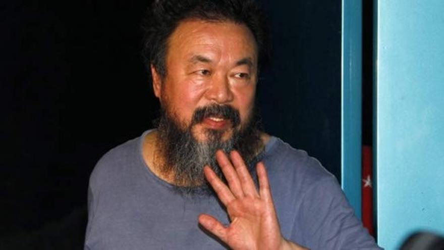 Liberan al disidente chino Ai Weiwei