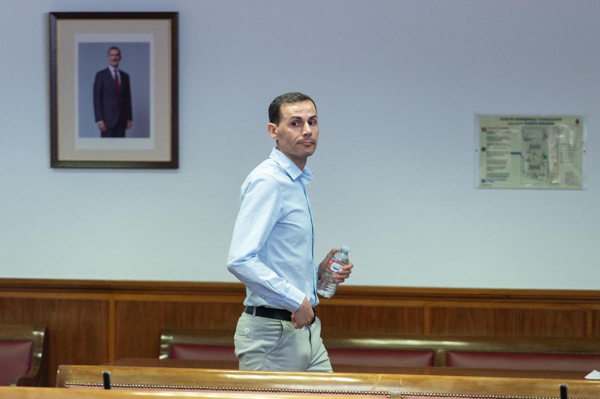 El 'controller' financiero y de personal de Tragsatec, Sergio Bote, comparece en el Senado.