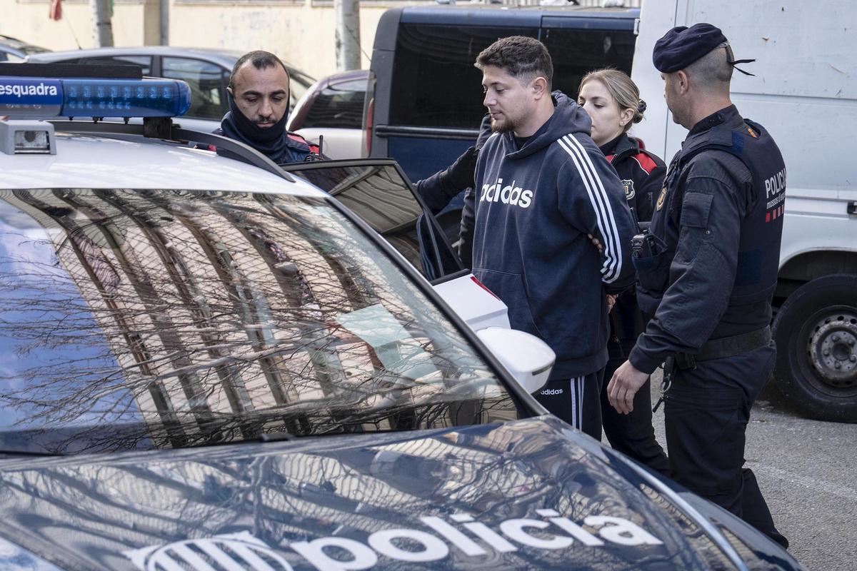 Gran operativo de los Mossos en la Mina para arrestar a los involucrados en un tiroteo de febrero