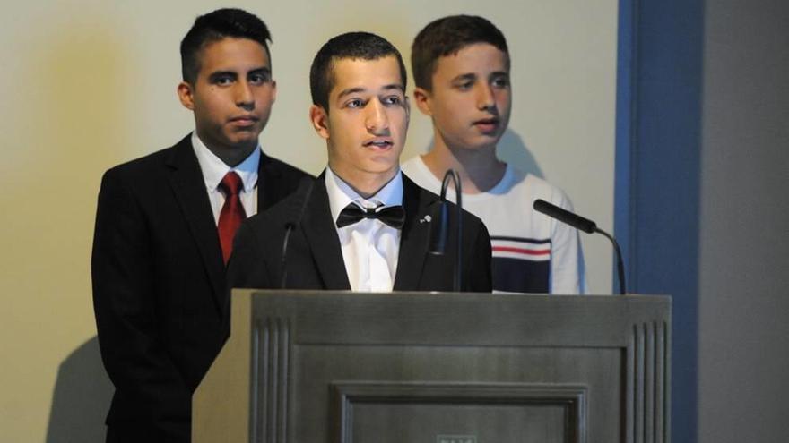 Uno de los alumnos, durante la exposición de su proyecto.