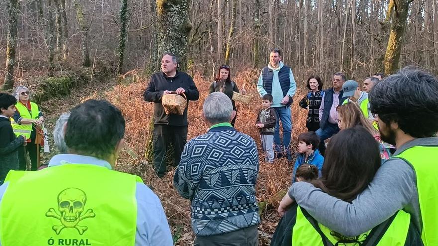 Una ruta micológica estrena las actividades de la Plataforma contra la A-57