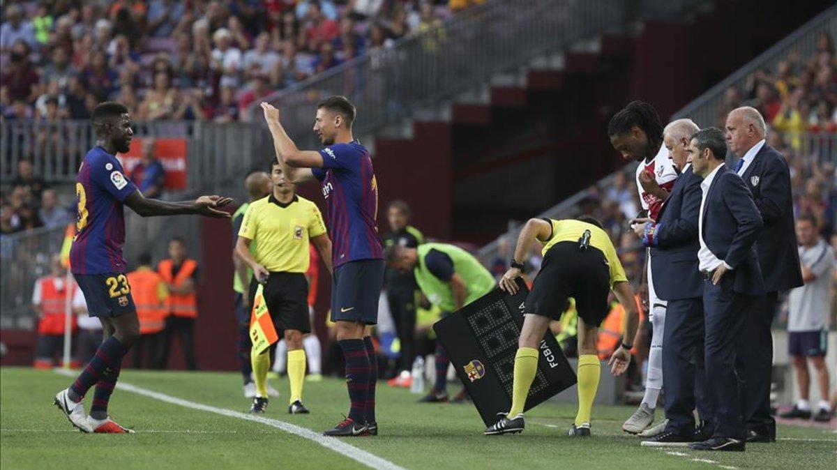 Umtiti y Lenglet, competencia para el centro de la defensa