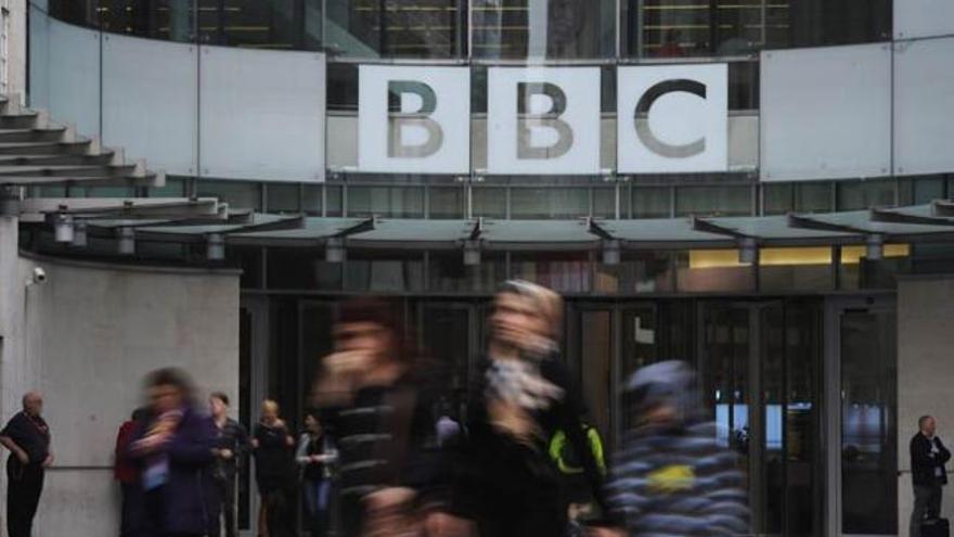 La BBC atraviesa opr una crisis de confianza