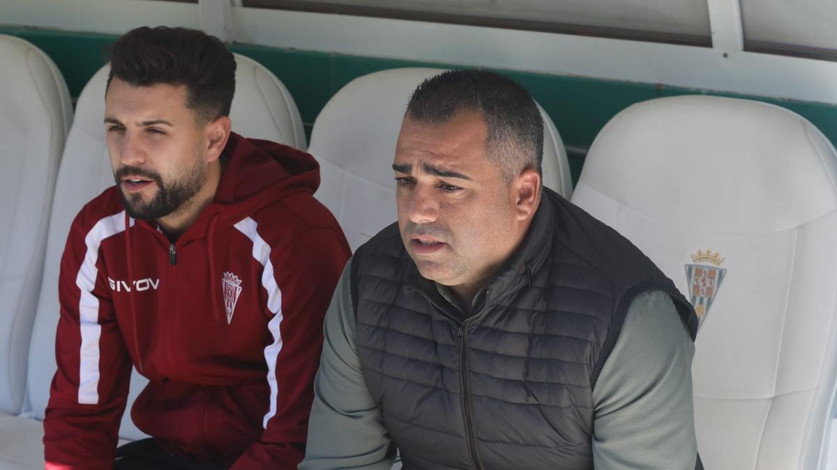 Germán Crespo, entrenador del Córdoba CF, este domingo, ante el Panadería Pulido en El Arcángel.