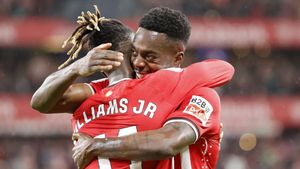 Nico e Iñaki Williams celebran un gol ante el Atlético de Madrid.