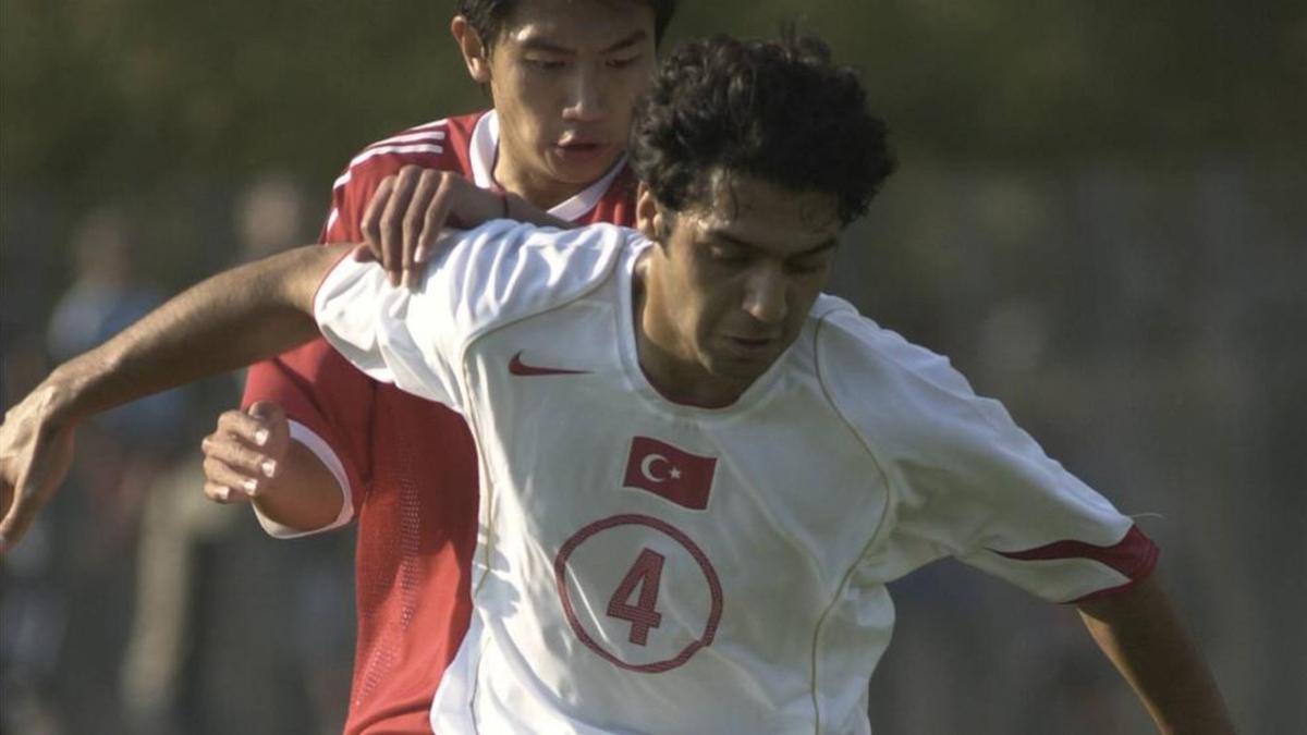 Bekir Irtegün, durante un partido