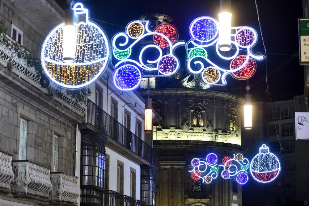 Navidad en Pontevedra 2019 | El arcoíris que aparece cada noche en la Boa Vila