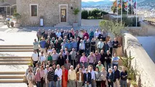 "Como si no hubiese pasado el tiempo": reencuentro 50 años después en Dalt Vila