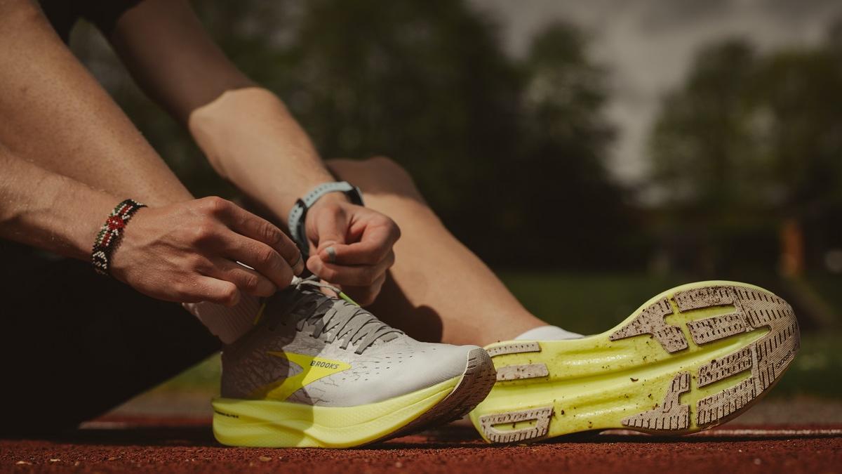 Elegir correctamente la altura del tacón de la zapatillas es esencial para evitar lesiones y sobrecargas al correr.