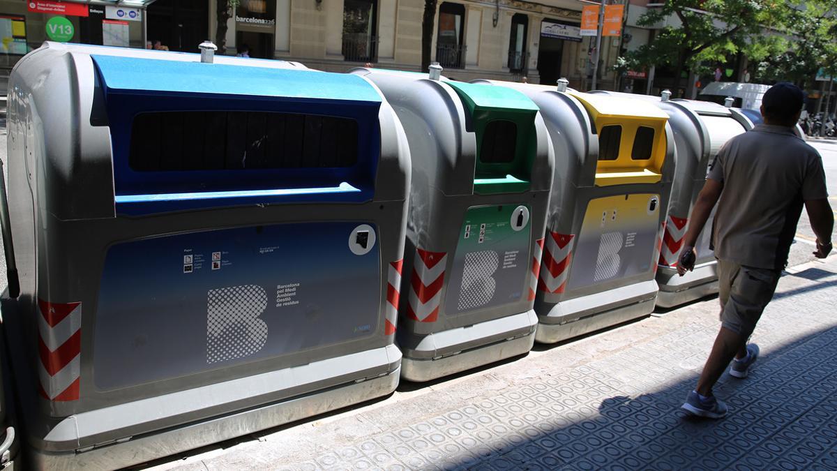 Nuevos contenedores de recogida selectiva en Barcelona