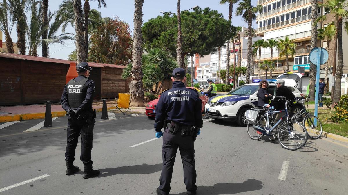 Integrantes de la plantilla de la Policía Local, en la Jefatura.