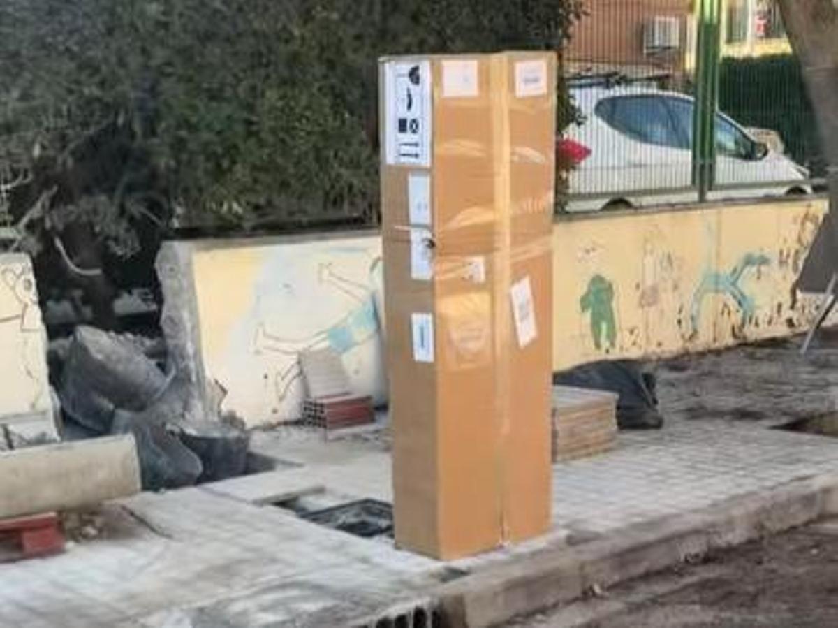 Foios instala un nuevo punto de carga de vehículos eléctricos en la Jutera.