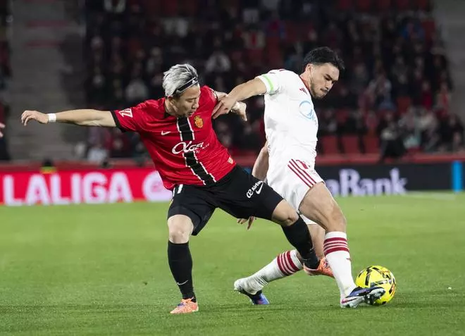 El calvario de Takuma Asano con las lesiones en el Mallorca no tiene fin
