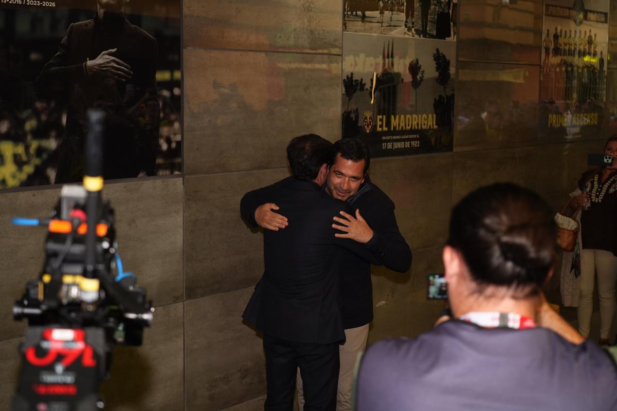 Galería: El homenaje a Marcelino protagonista de la previa del Villarreal-Atlético de Madrid