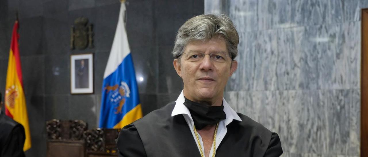 Carlos Viña, presidente del Consejo Canario de Colegios de Abogados.